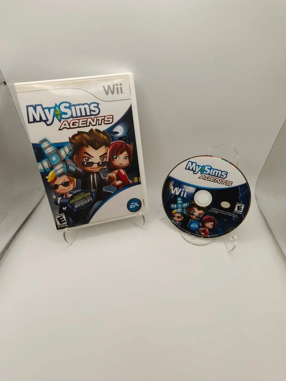 MySims Agents Nintendo Wii Case and Disc Tested Working